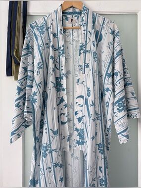 Kimono Robe Made in Japan Bamboo & Bird Print Unisex White Blue Belt OS